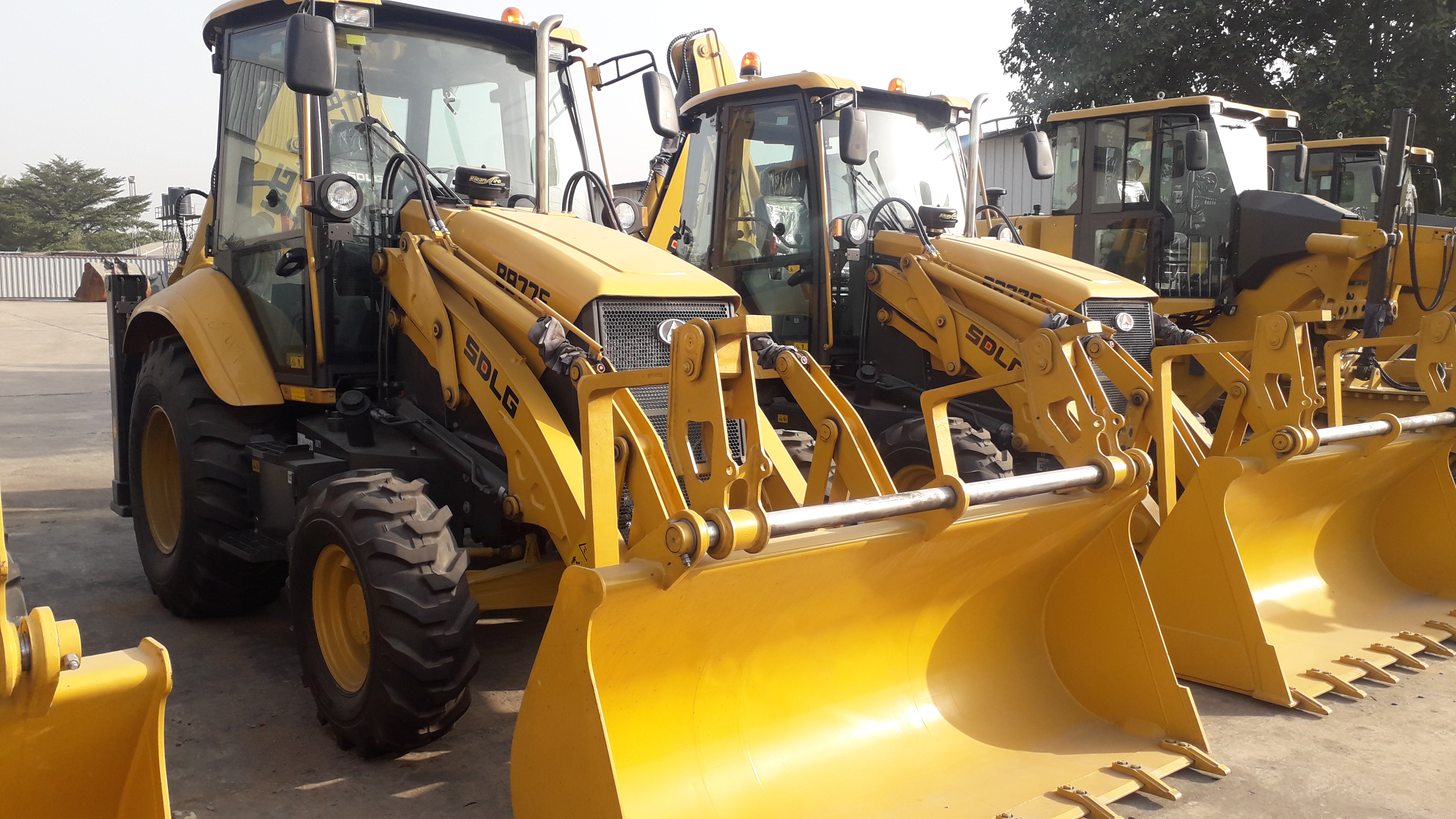 SDLG B877BACHOE LOADER is available at Efritin