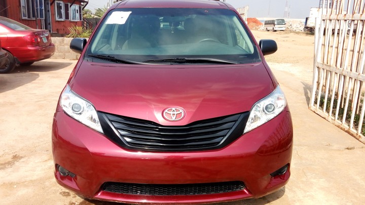 Super Clean Toyota Sienna 2015 is available at Efritin