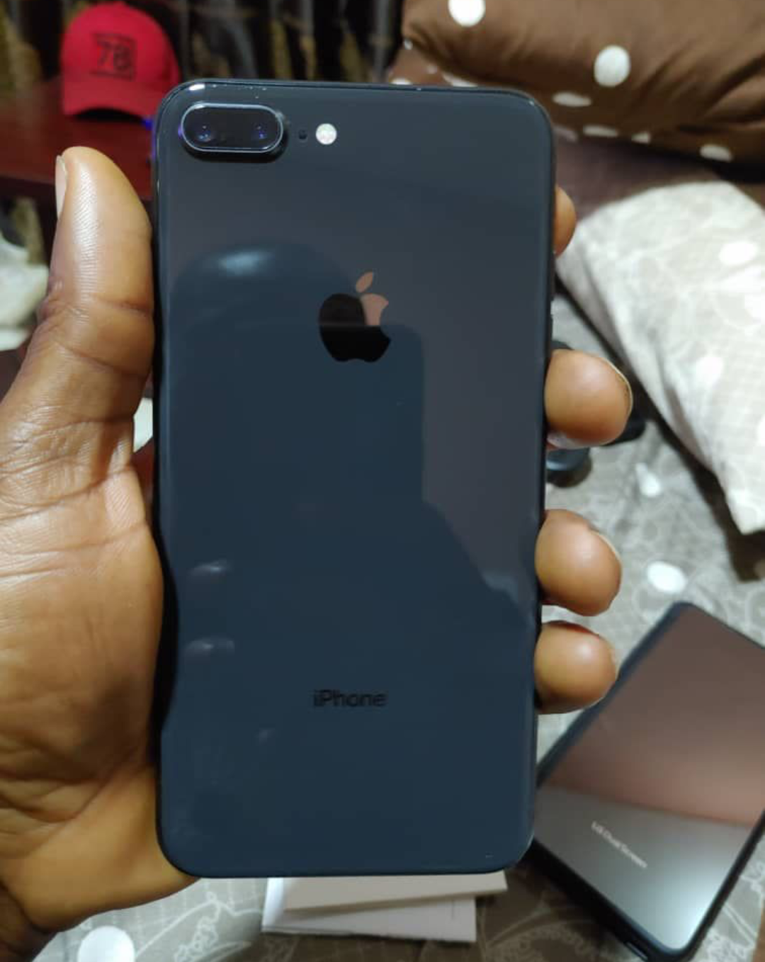 Apple IPhone 8 Plus is available at Efritin