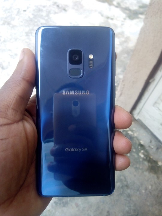 Samsung Galaxy S9 is available at Efritin