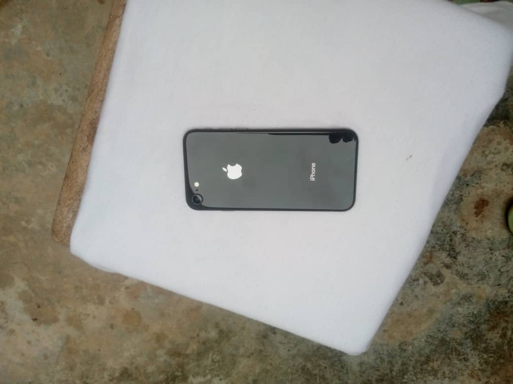 Apple IPhone 8 is available at Efritin