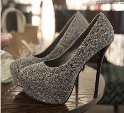 Beautiful Ladies Heels is available at Efritin