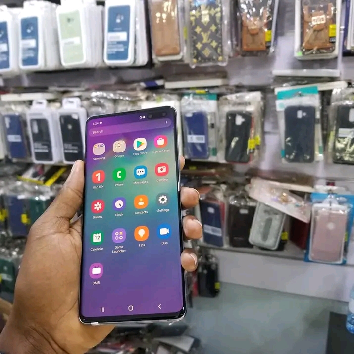 Samsung Galaxy S10 is available at Efritin