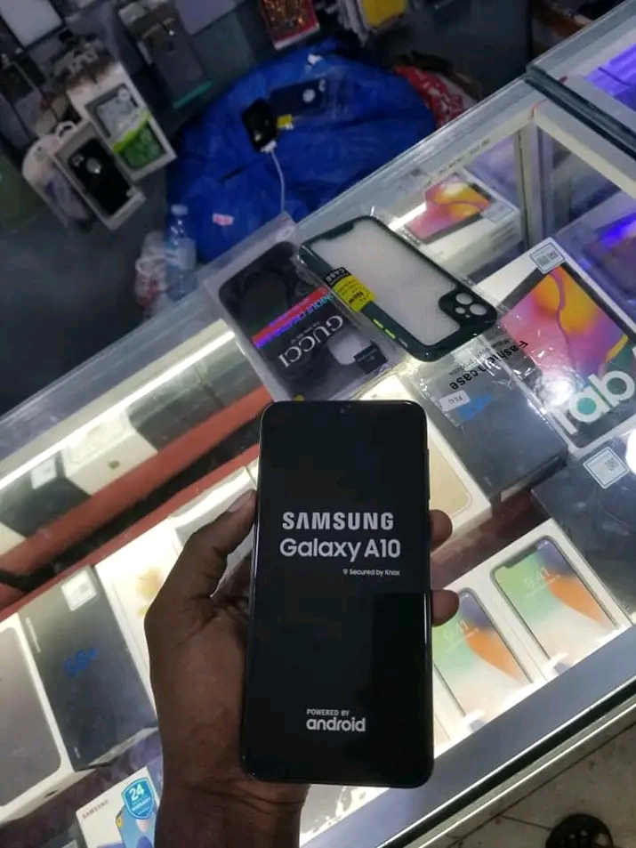Samsung Galaxy Note 8 is available at Efritin