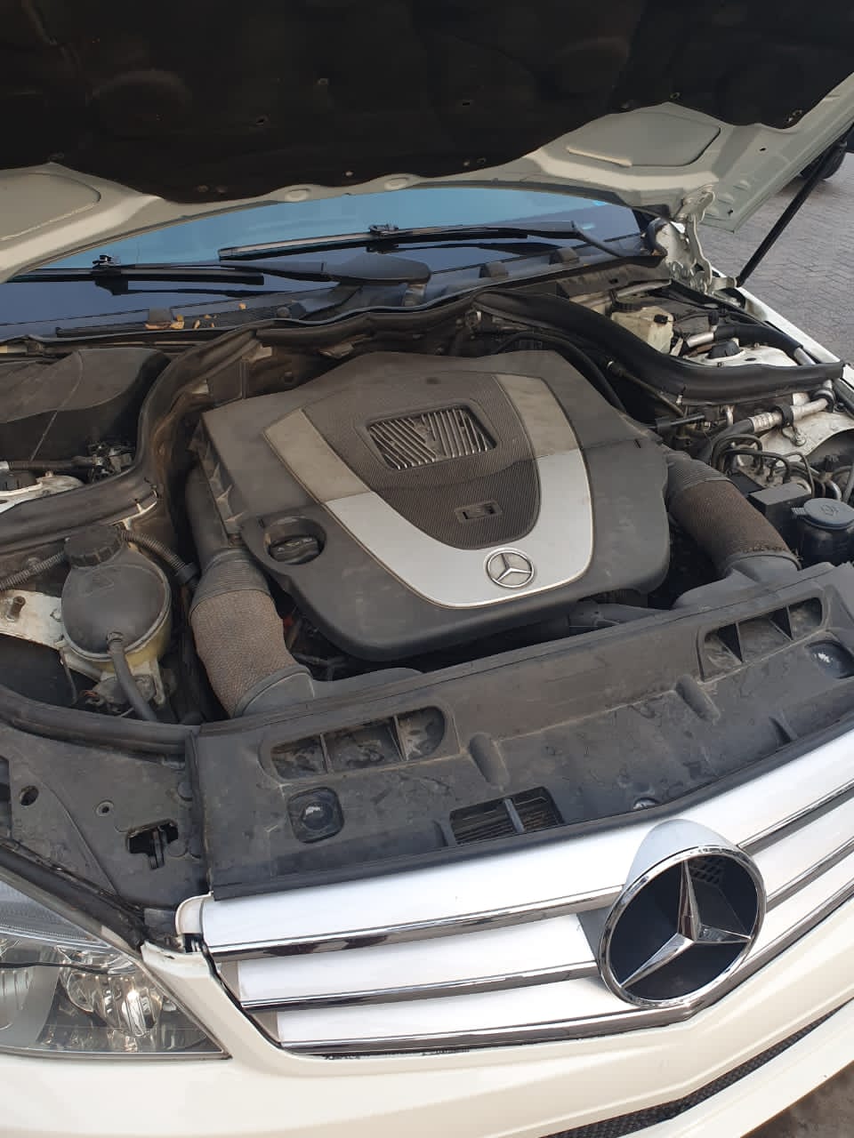 Mercedes Benz C300 4matic 2009 is available at Efritin
