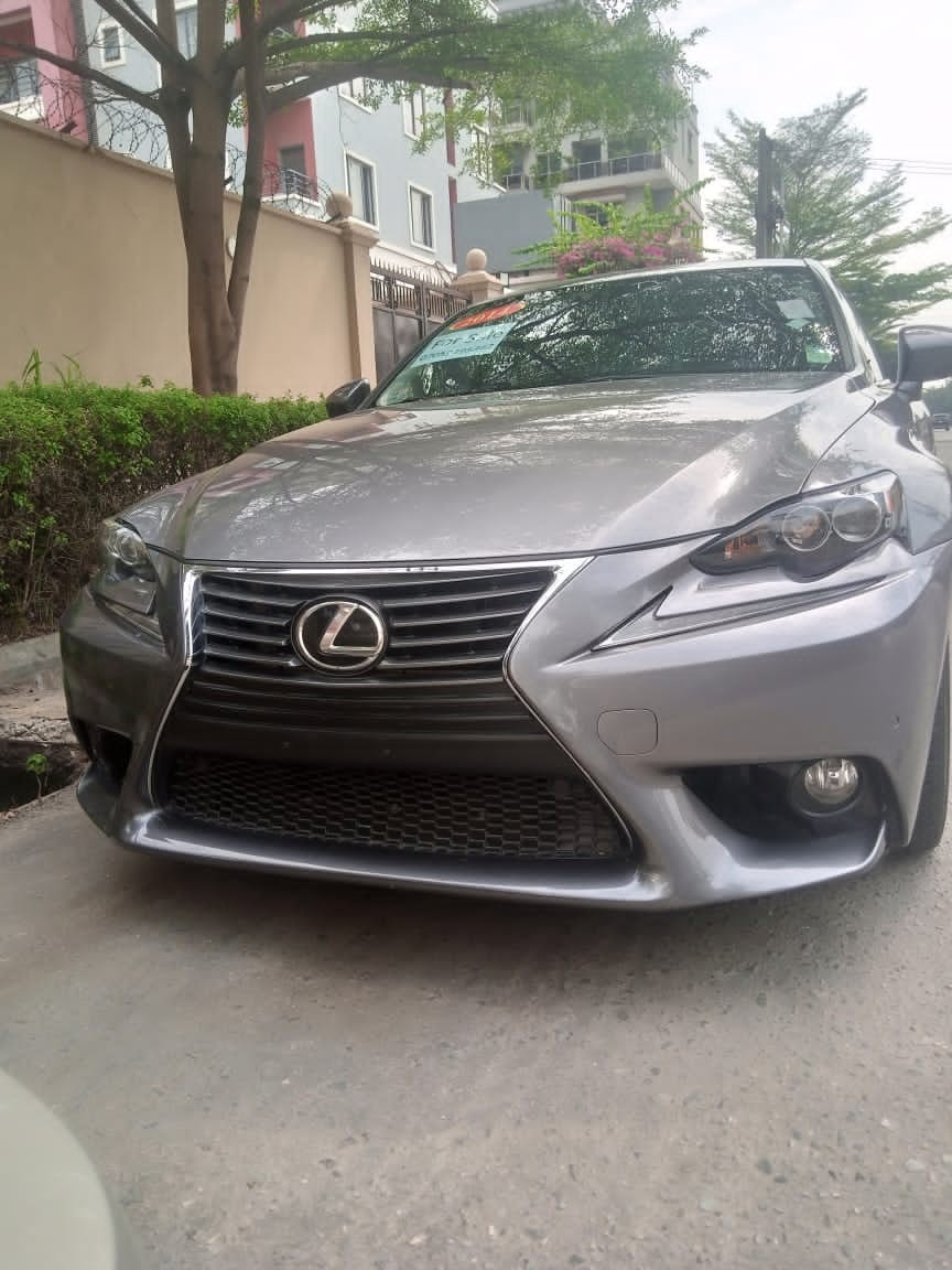Lexus IS250 2014 is available at Efritin