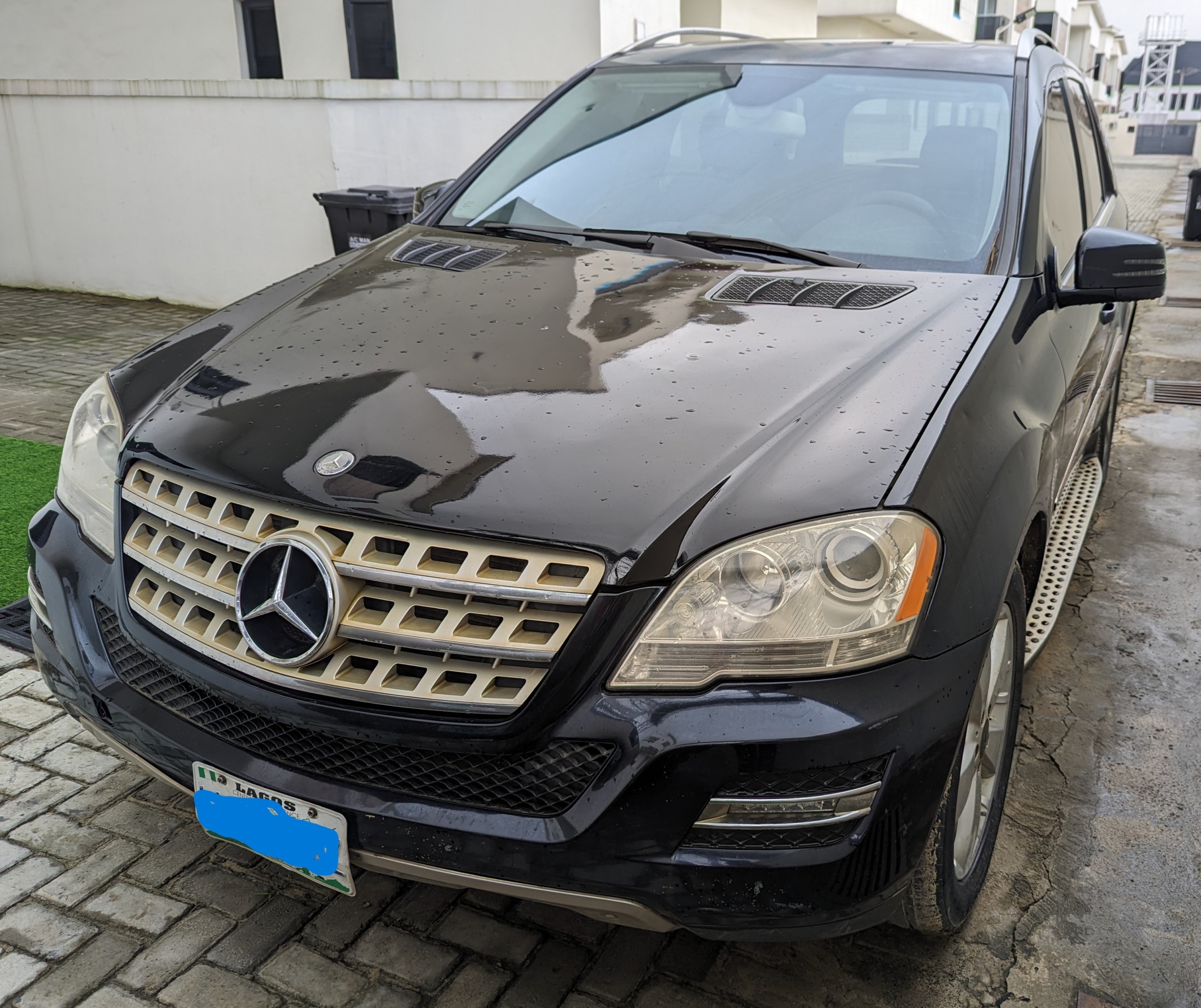 Mercedes Benz ML350 Automatic 2010 is available at Efritin