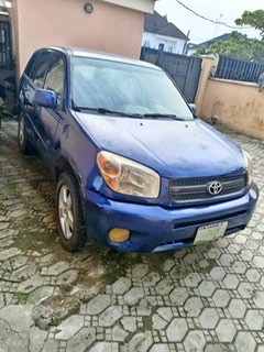 Toyota Rav4 2004 is available at Efritin