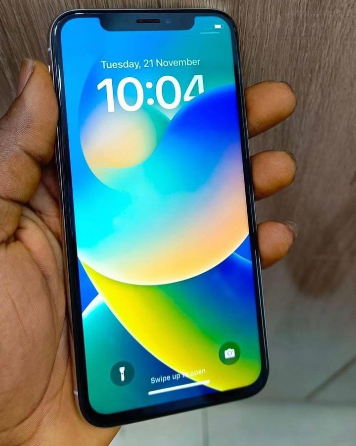 Apple IPhone X 64gb is available at Efritin