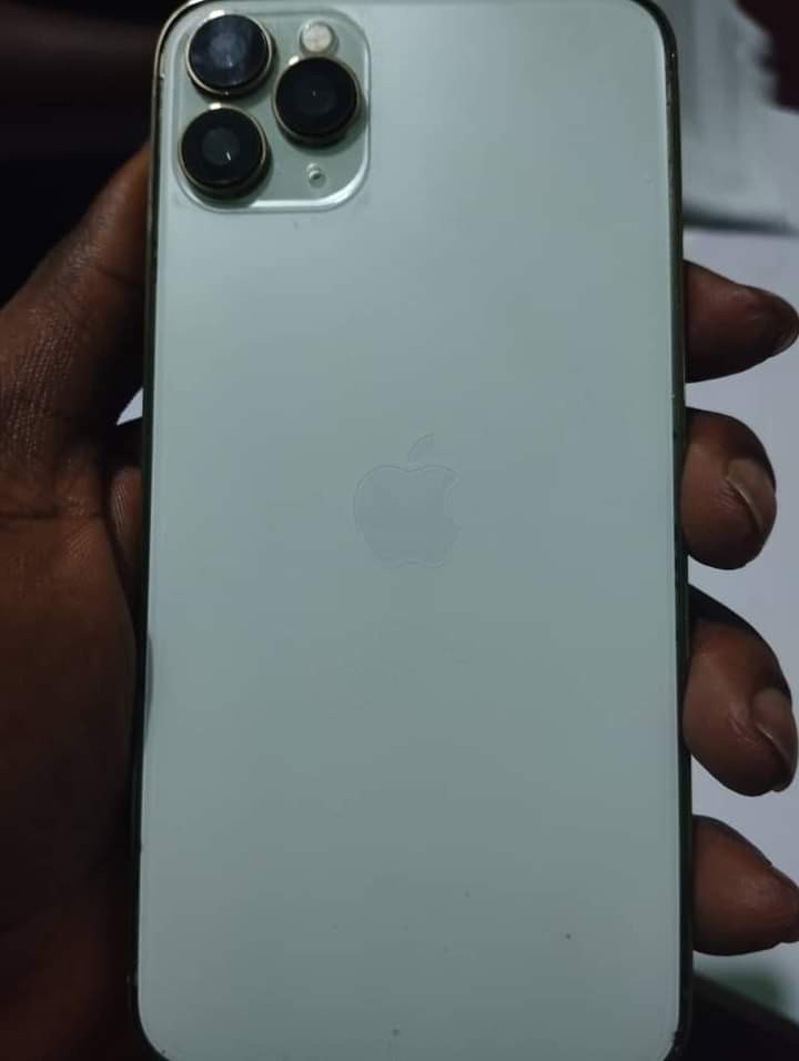 Apple Iphone 11 Pro is available at Efritin