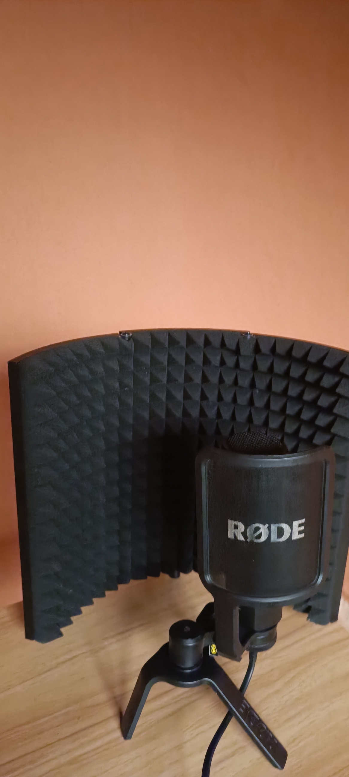 Rode NT USB+ Microphone is available at Efritin
