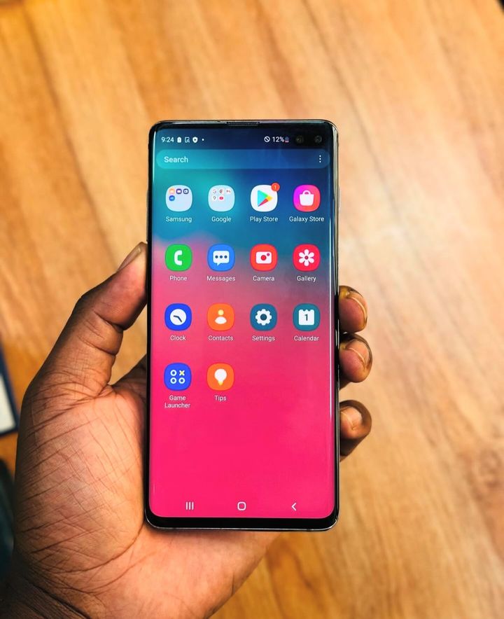 Samsung Samsung galaxy s10plus is available at Efritin