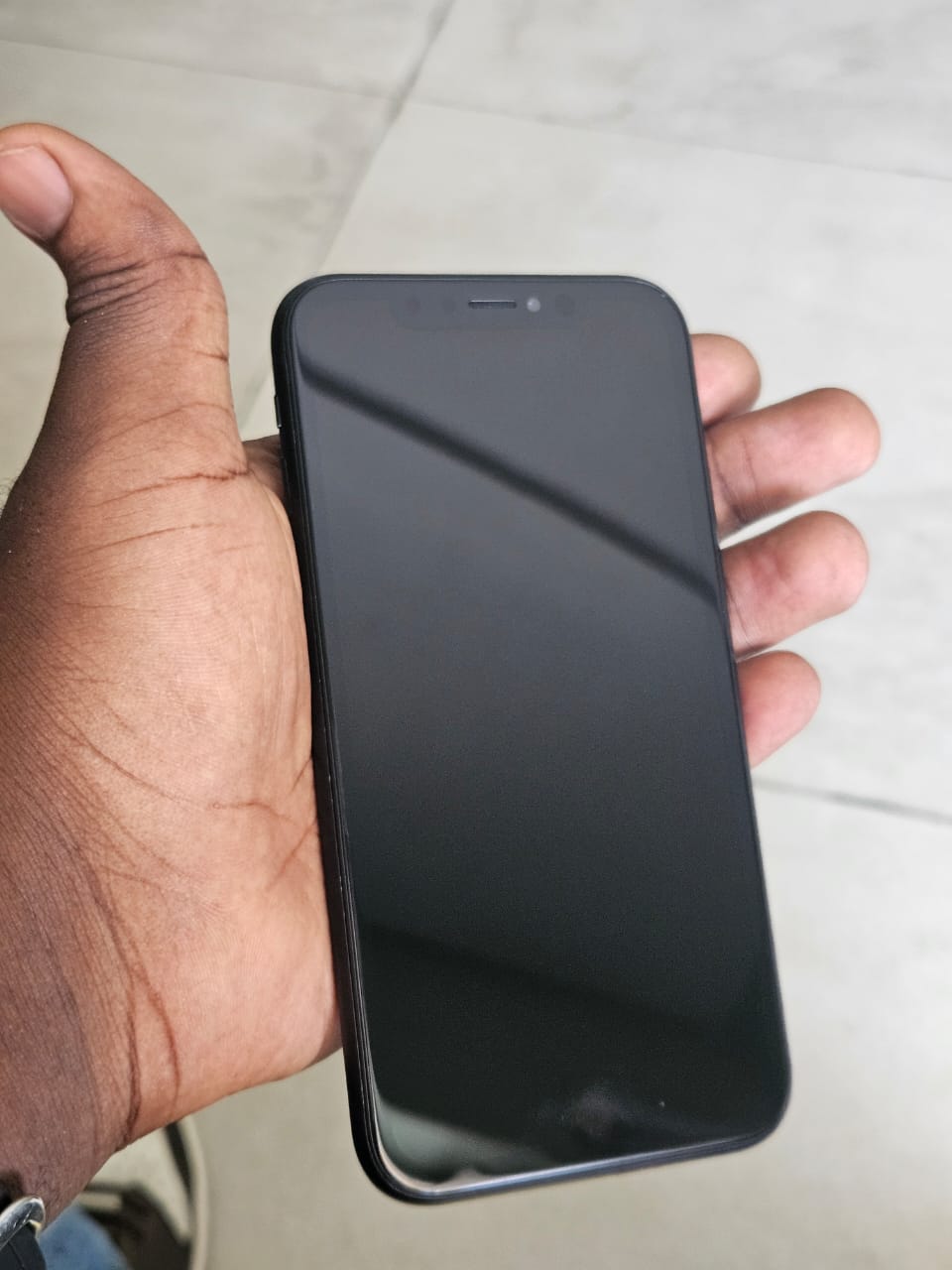 Apple Iphone XR is available at Efritin