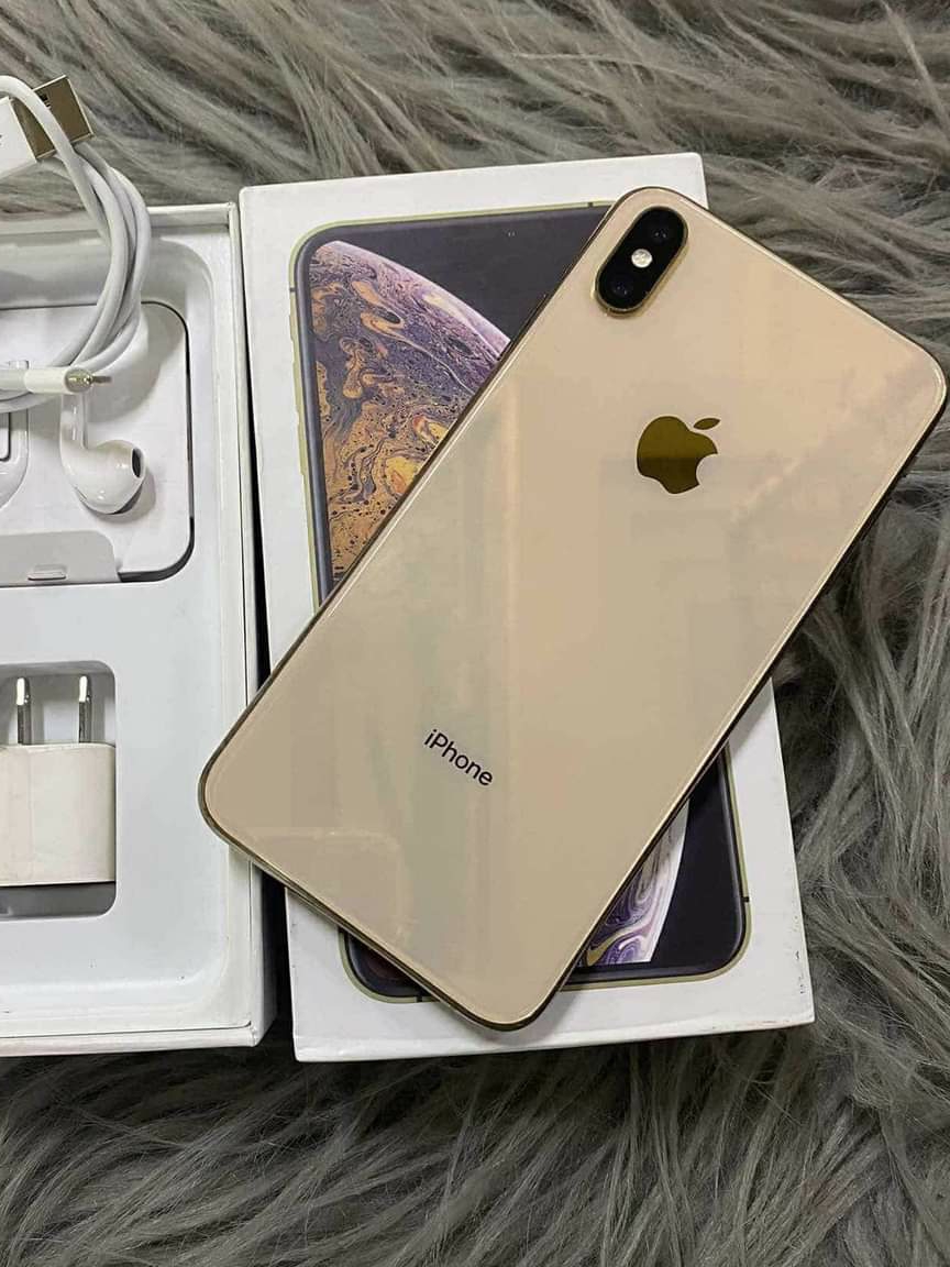 Apple Iphone xs max is available at Efritin