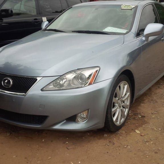 Lexus Is250 2010 is available at Efritin