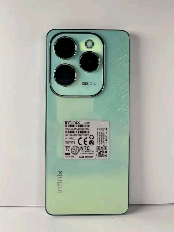 Infinix Infinix 40 pro is available at Efritin