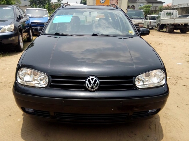 Volkswagen Golf 2000 is available at Efritin