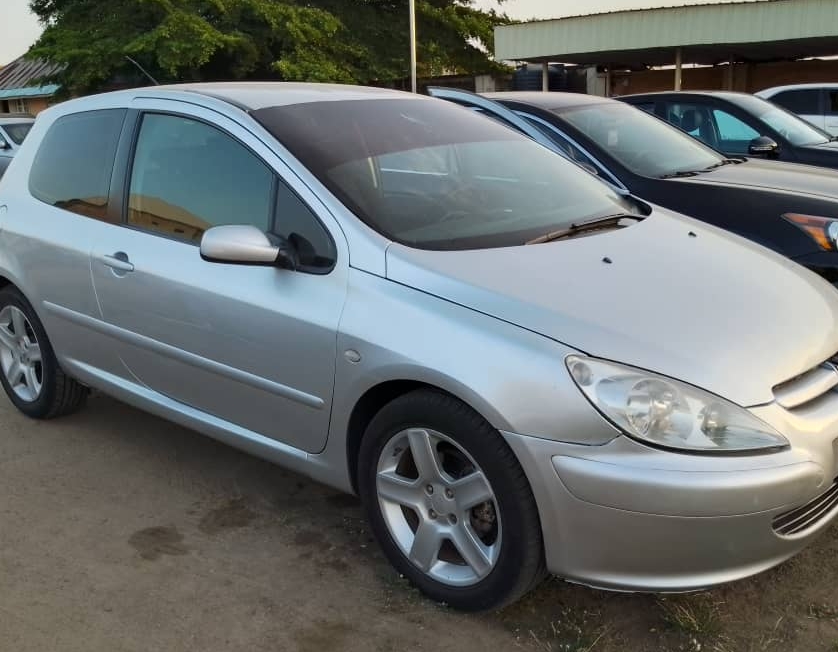 Peugoet 307 2005 is available at Efritin