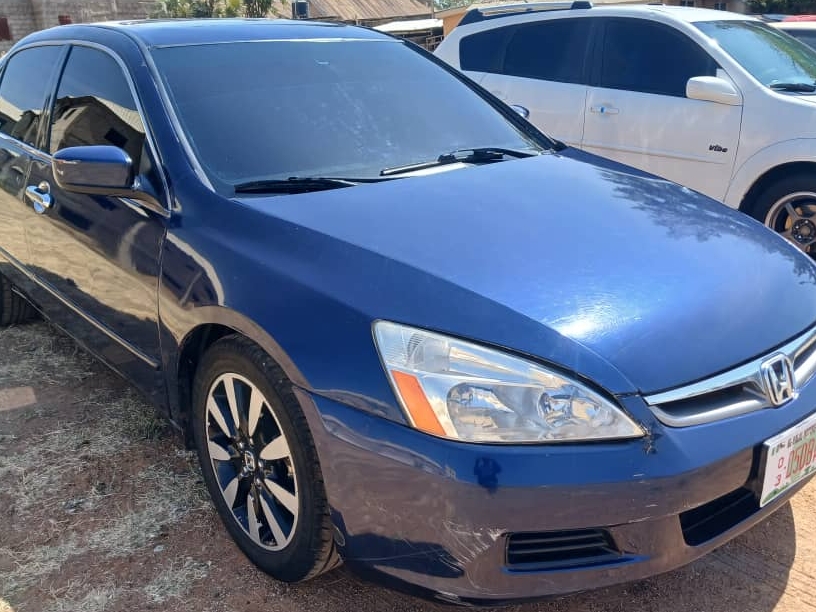 Honda Accord 2004 is available at Efritin