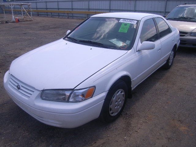 Toyota Camry 2001 is available at Efritin