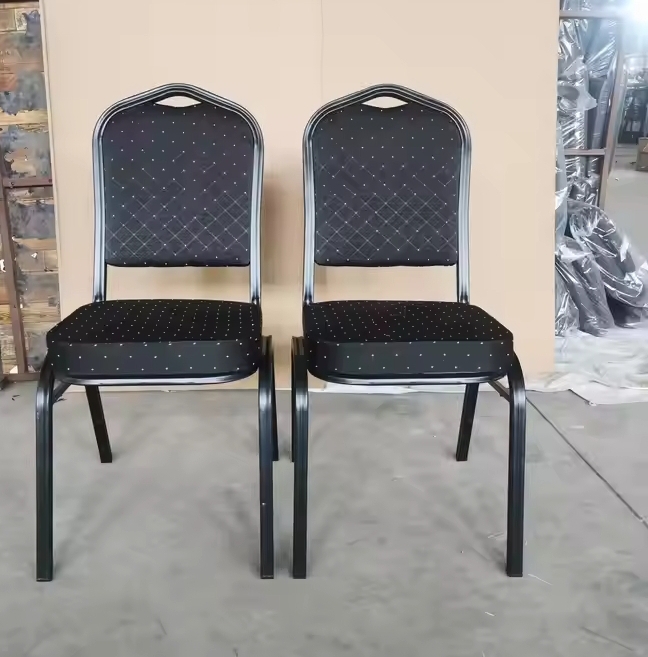 Banquet chairs is available at Efritin