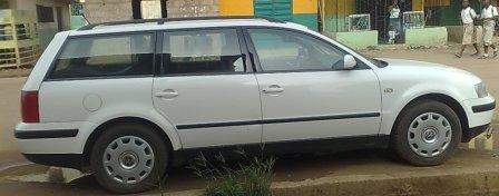 Volkswagen Passat 2000 is available at Efritin