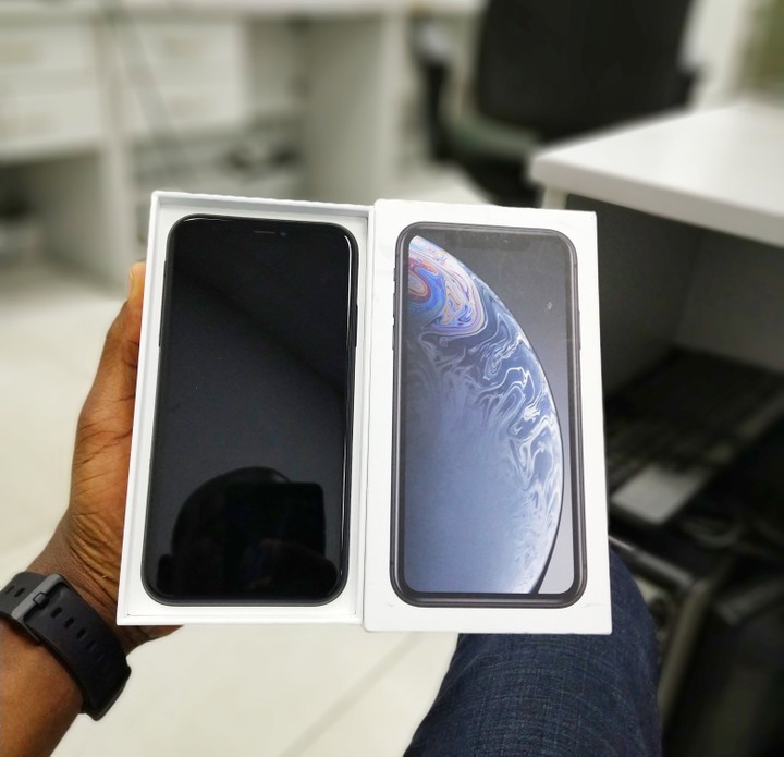 Apple Xs max is available at Efritin