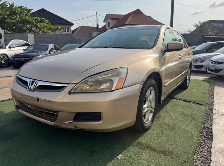 Honda Accord 2006 is available at Efritin