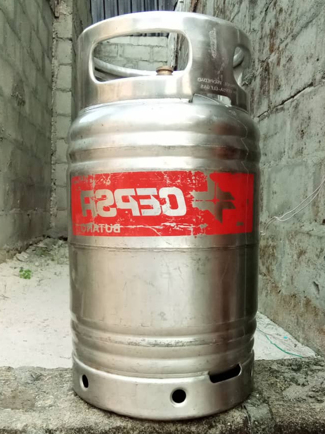 125KG Stainless Steel Gas Cylinder is available at Efritin
