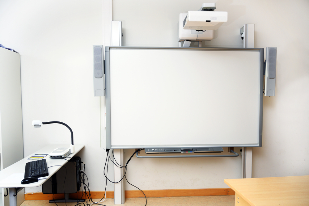 Smartboard is available at Efritin